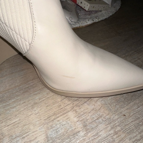 Steve Madden booties in Bone color - Picture 7 of 9